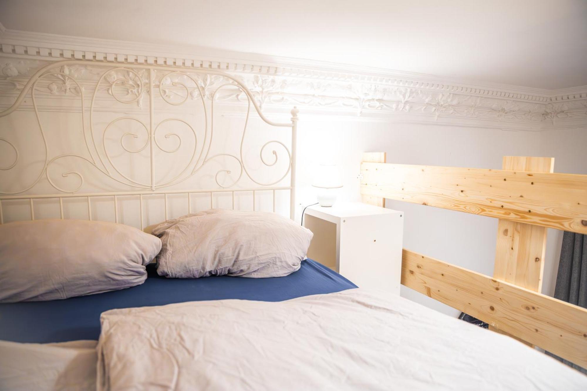 Komfortables City Apartment Im Historischen Wohnhaus